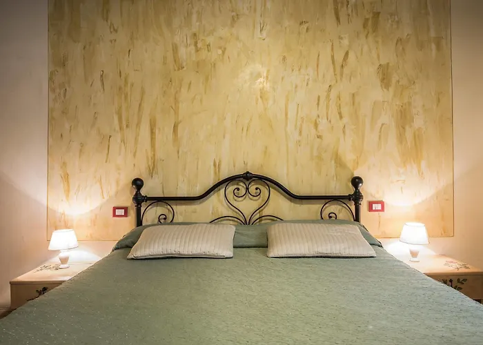 Oda ve Kahvaltı Residenza D'epoca Di San Martino 3*