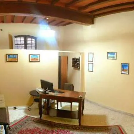 Oda ve Kahvaltı Residenza D'epoca Di San Martino 3*
