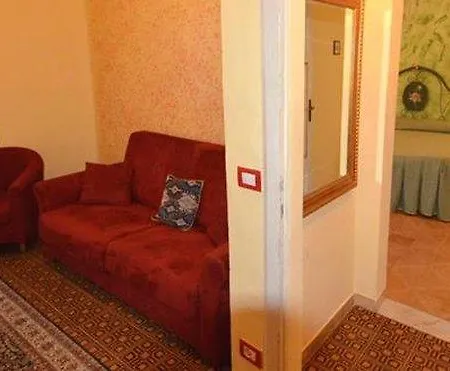 Oda ve Kahvaltı Residenza D'epoca Di San Martino 3*