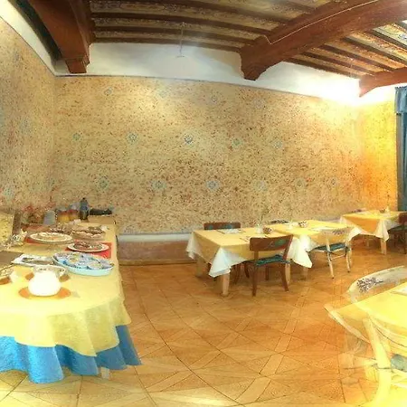 Residenza D'epoca Di San Martino Alojamento de Acomodação e Pequeno-almoço