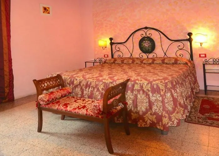 Alojamento de Acomodação e Pequeno-almoço Residenza D'epoca Di San Martino 3*